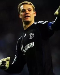  诺伊尔复出即创德甲零封纪录  