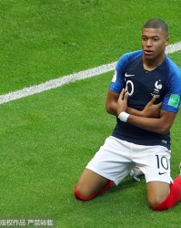  姆巴佩梅开二度助球队取胜，法甲射手榜强势登顶  