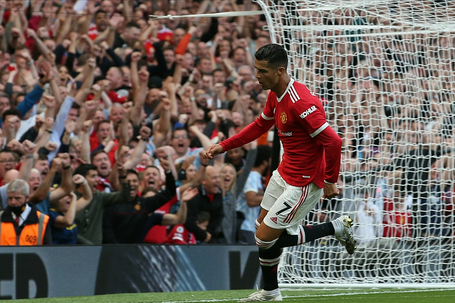 11, 斯特拉斯堡新援首秀梅开二度  