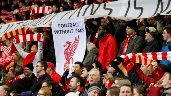  尤文球迷横幅抗议管理层，要求重聘体育总监  