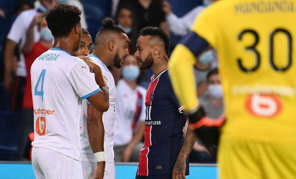  马赛德比战火药味十足，两队冲突染红三张  