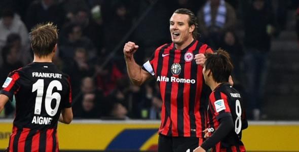  门兴格拉德巴赫逆转绝杀狼堡  